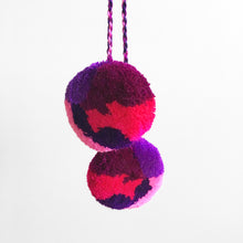 Load image into Gallery viewer, Fichas Pompom Pair, Fuchsia, Pink, Violet
